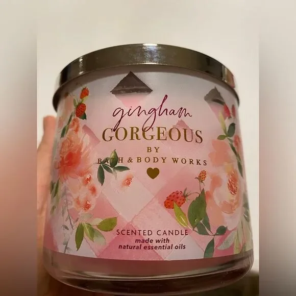Bath & Body Works 3 Wick Scented Candle Gingham Gorgeous strawberry peach 14.5 - Picture 3 of 5